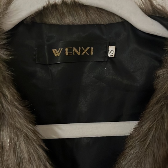 Fur vest - Picture 2 of 3